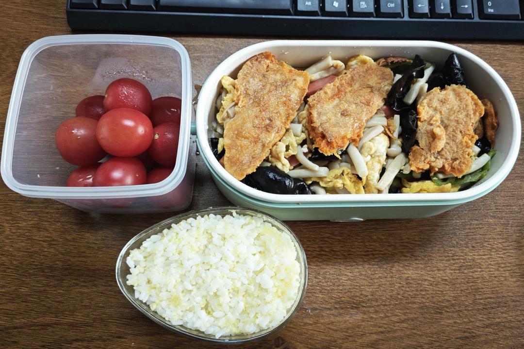 白玉菇炒鸡蛋
