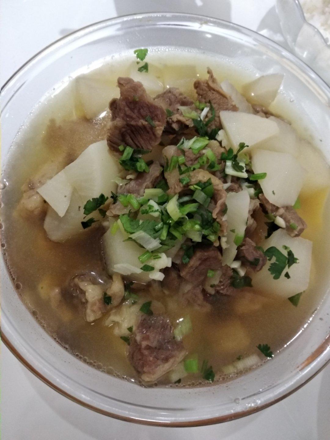 牛肉萝卜汤