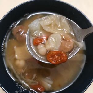 鲜芡实鲜百合桂圆汤的做法 步骤6