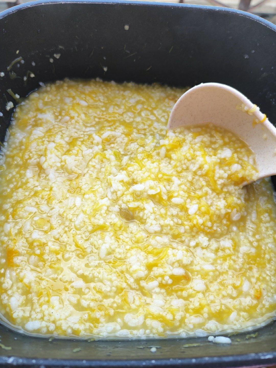 快手早餐，养胃的南瓜小米粥