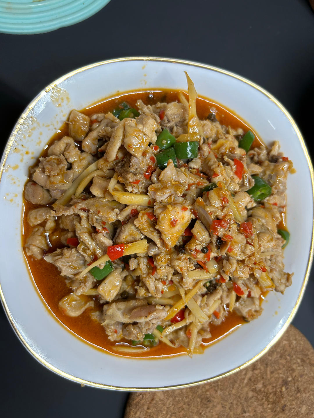 厨师长教你：自贡名菜“鲜锅兔”的家常做法，味道很赞先收藏起来