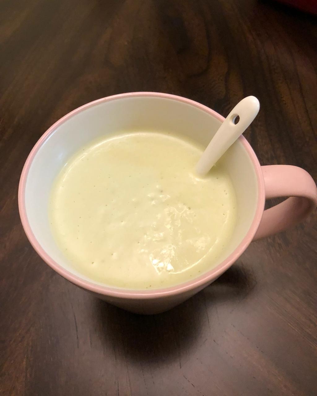 牛油果香蕉奶昔