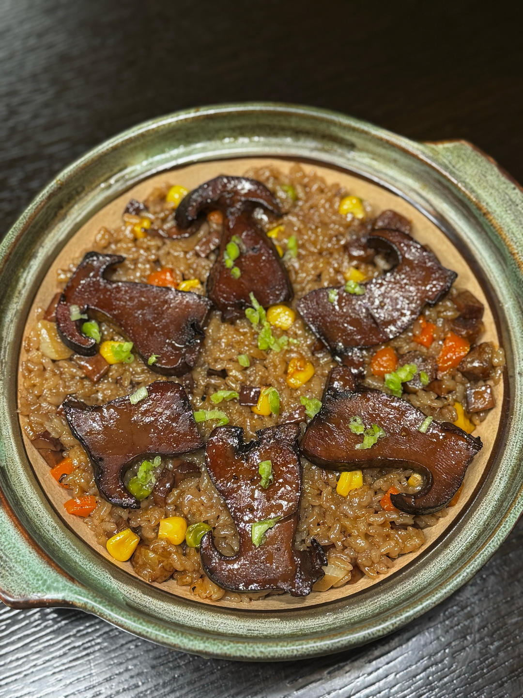 【香到不行】黑牛肝菌焖饭电饭煲版本简餐的做法