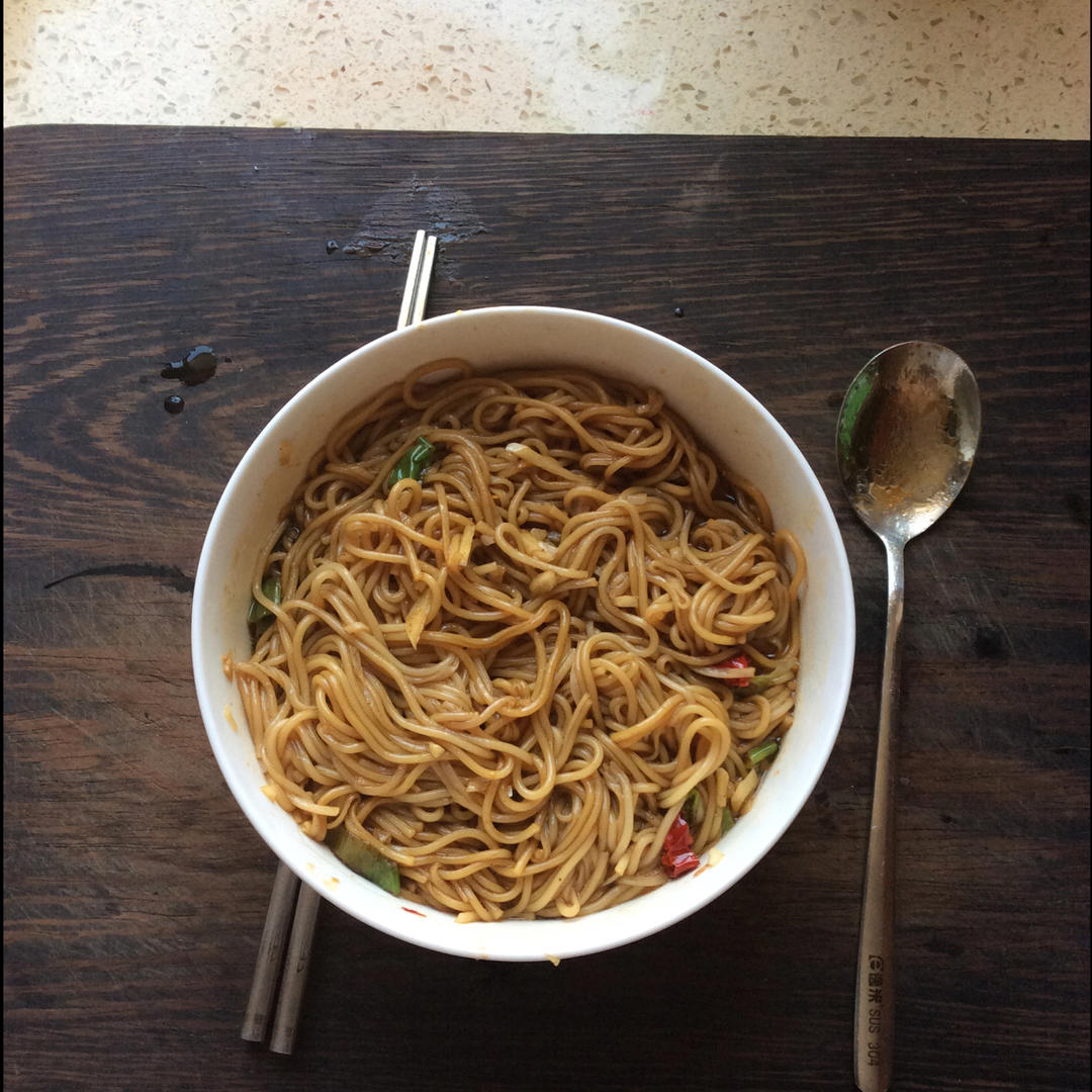 一碗热汤面