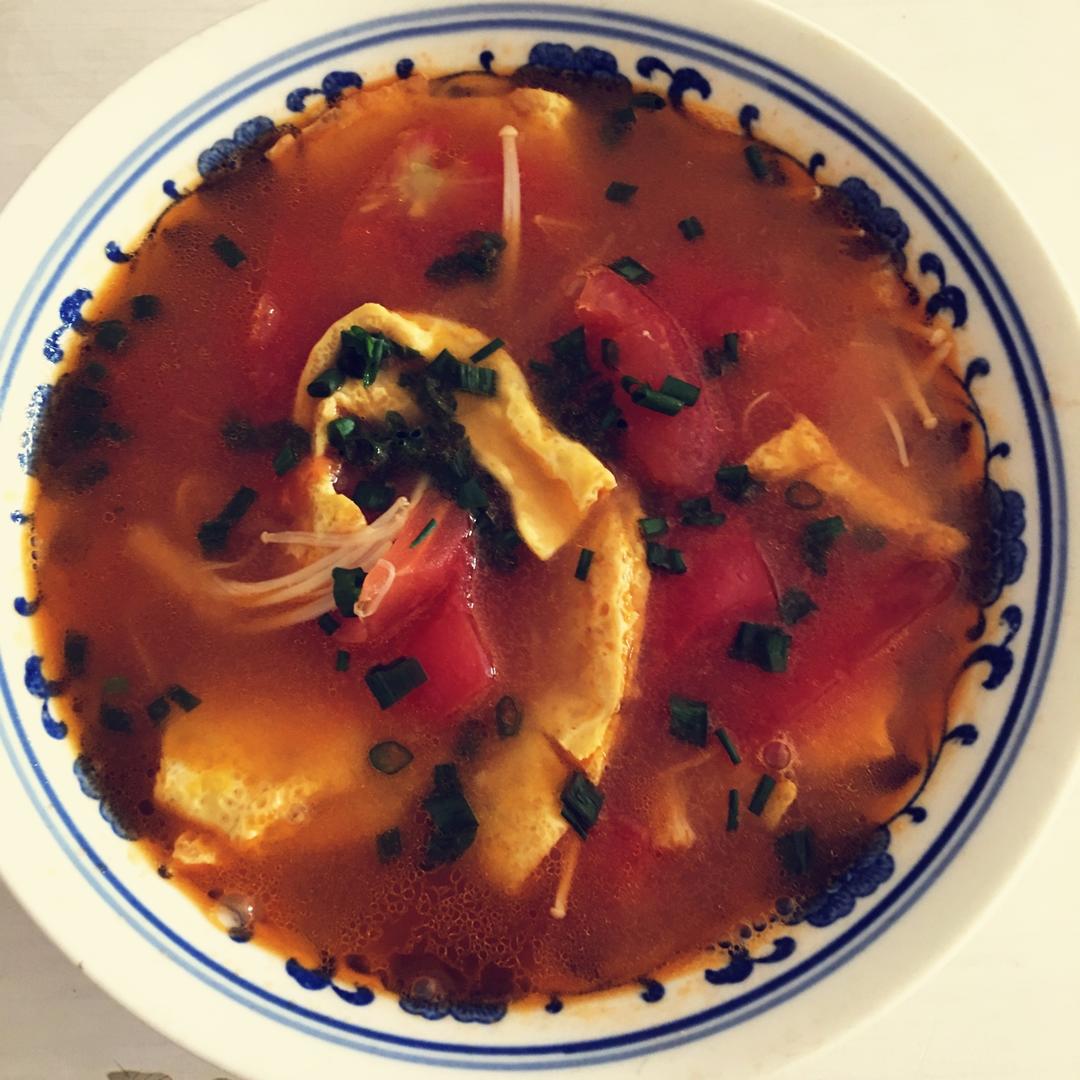 西红柿菌菇豆腐汤