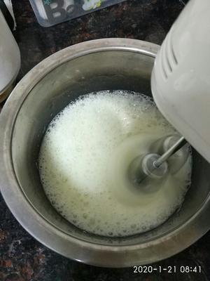 奶油裱花生日蛋糕的做法 步骤4