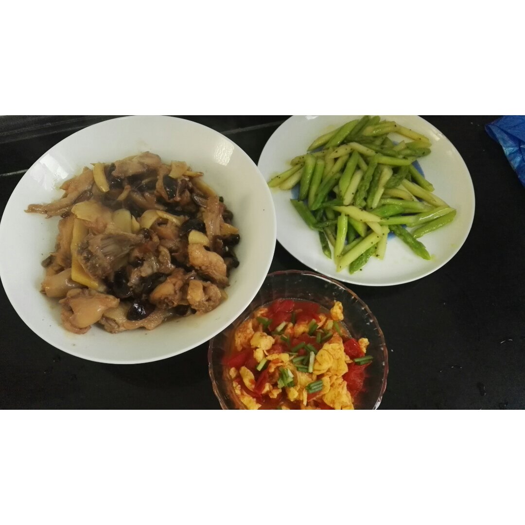 蘑菇滑鸡（香菇滑鸡）