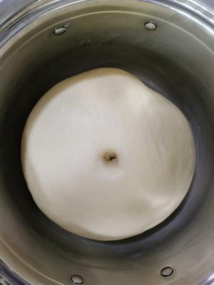 香酥芝麻花生酱面包卷（2）消耗淡奶油的做法 步骤2