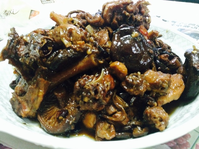 茶树菇干锅鸡