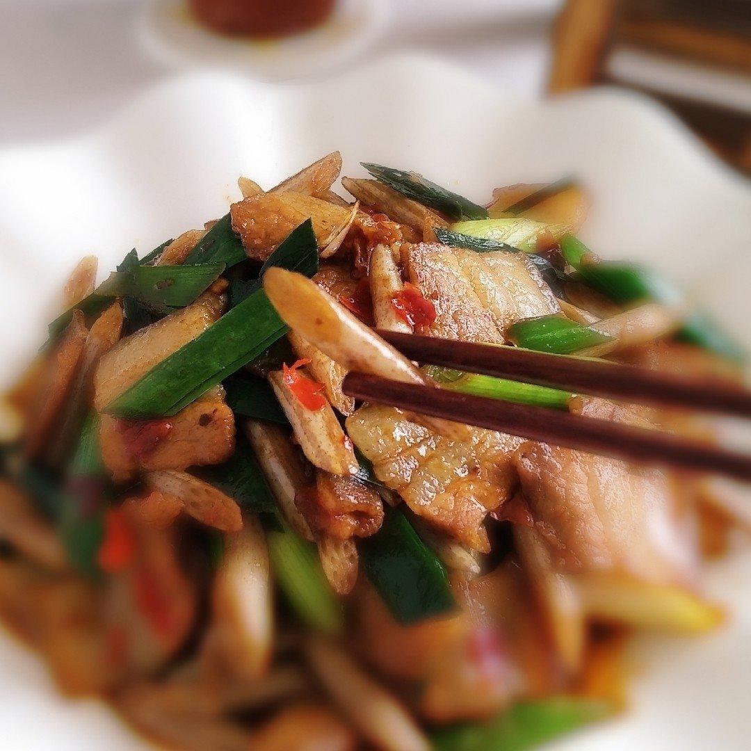 回锅肉炒藕尖(藕尖含铁量是菠菜的二十多倍)