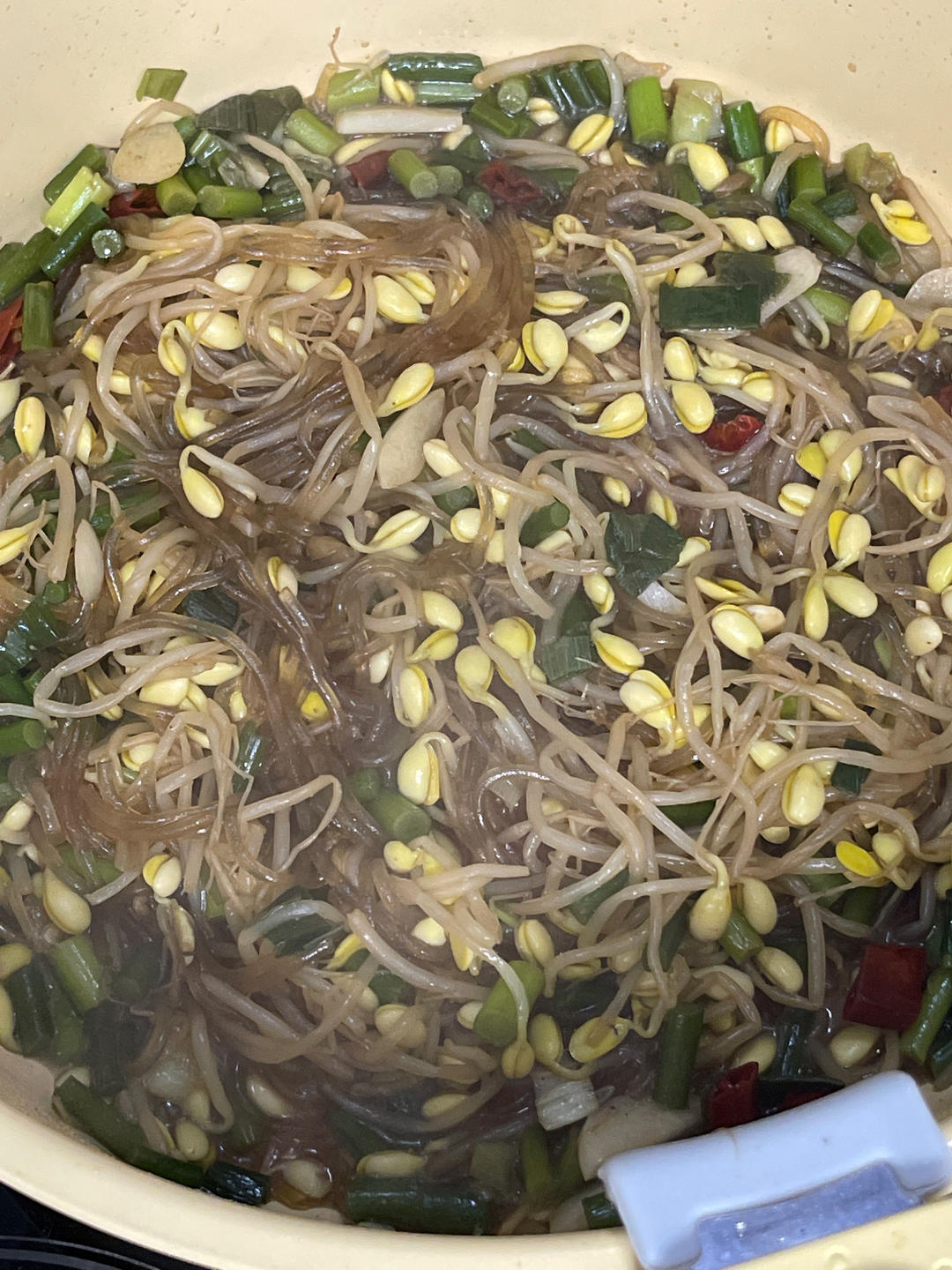 绿豆芽韭菜炒粉条