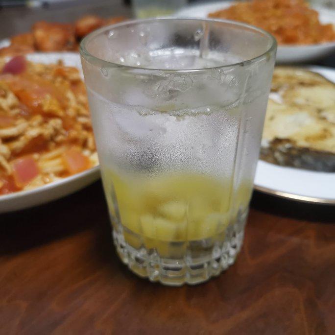 满杯奇异果