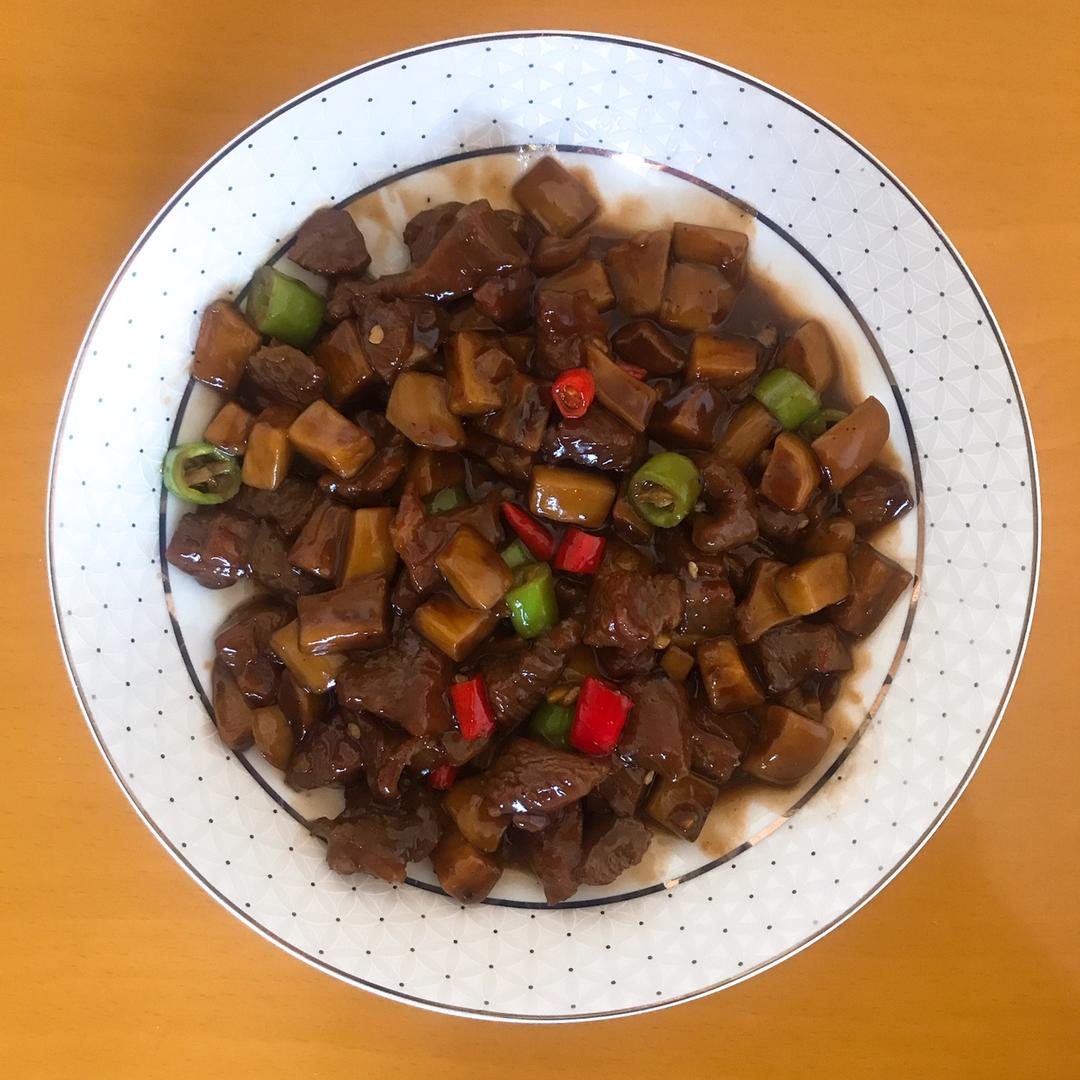 家常菜~杏鲍菇烧牛肉粒