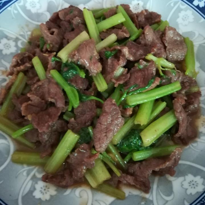 芹菜炒牛肉