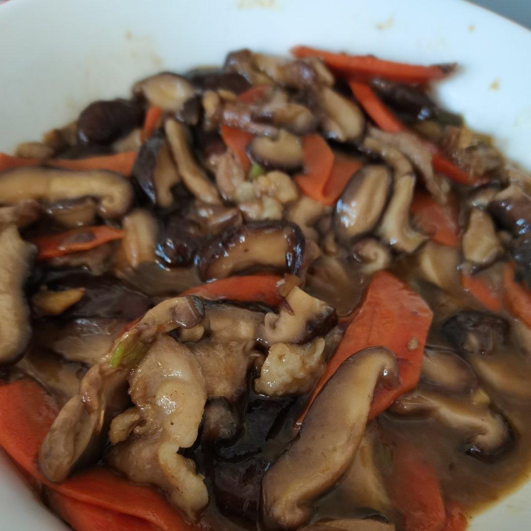 肉炒香菇胡萝卜