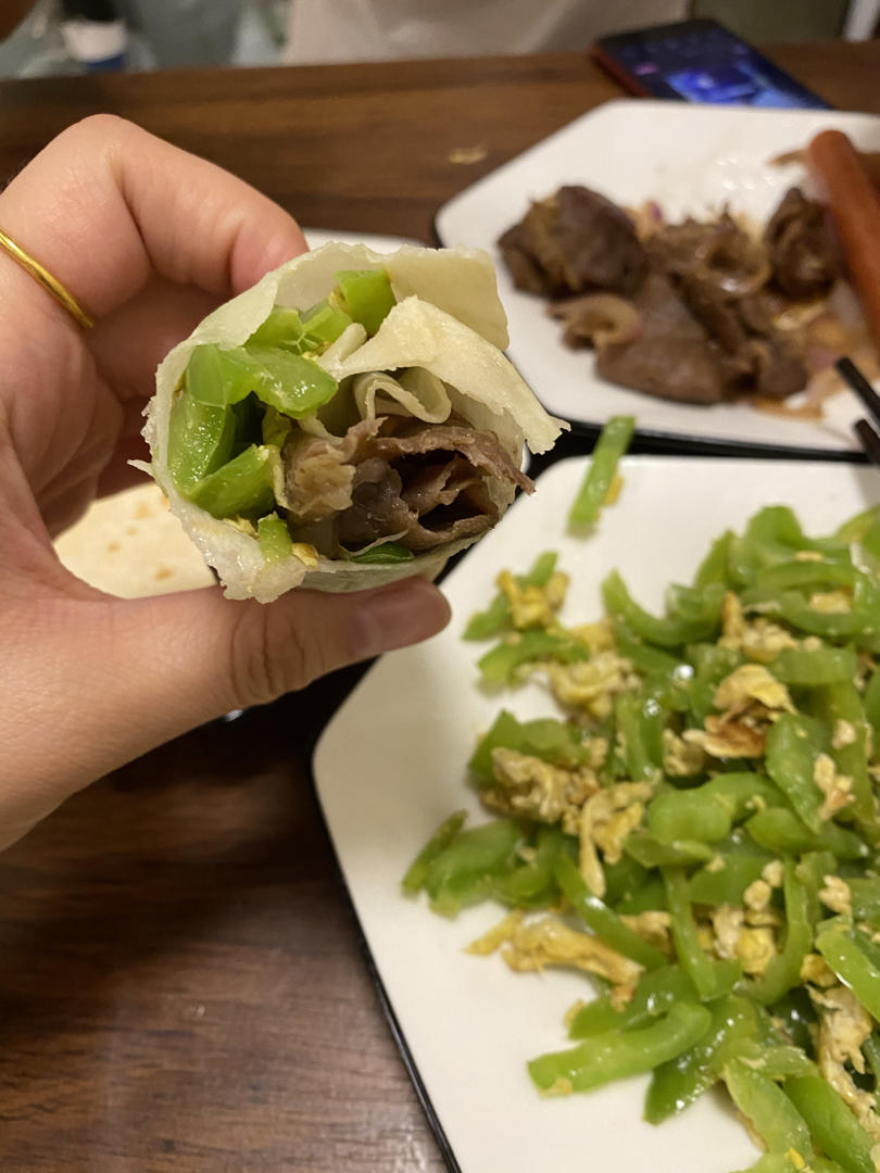 单饼这样烙 一分钟做十张 柔软劲道 卷肉卷菜都好吃 附细节视频详解