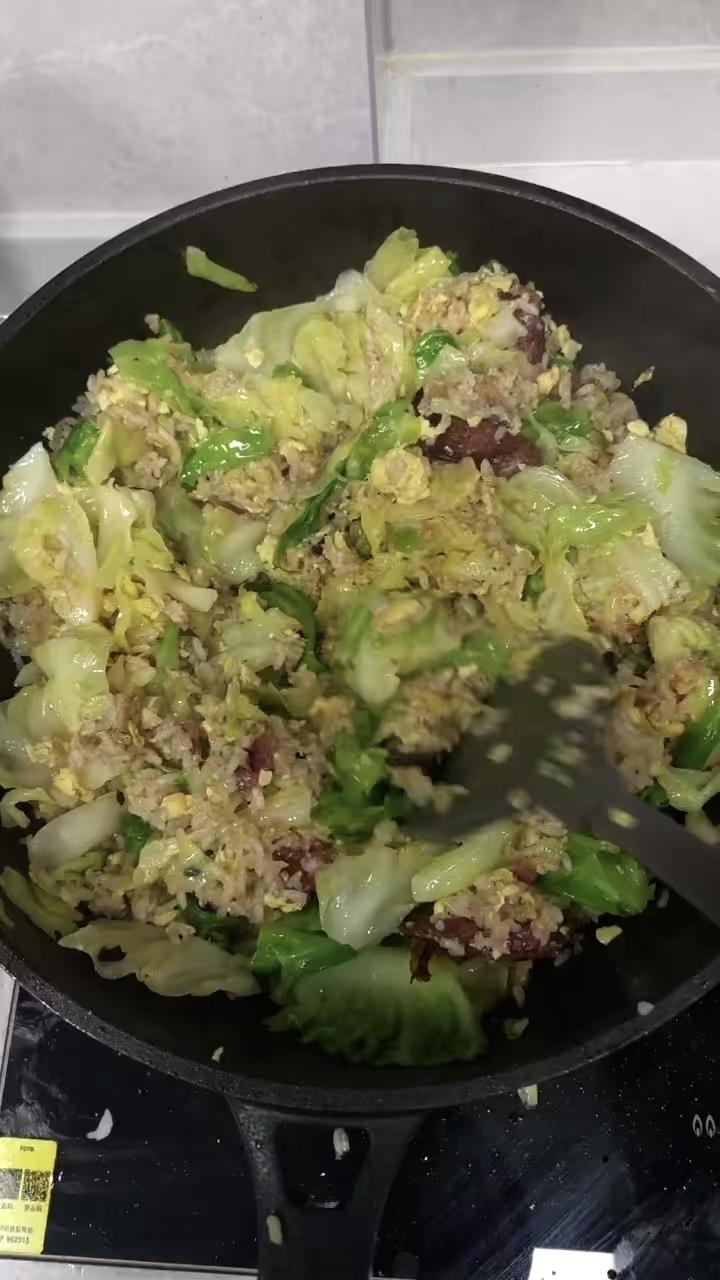 一定要试‼️包菜火腿蛋炒饭，好吃停不下来～
