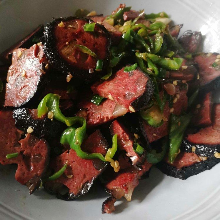 湘蛮爆炒猪血丸