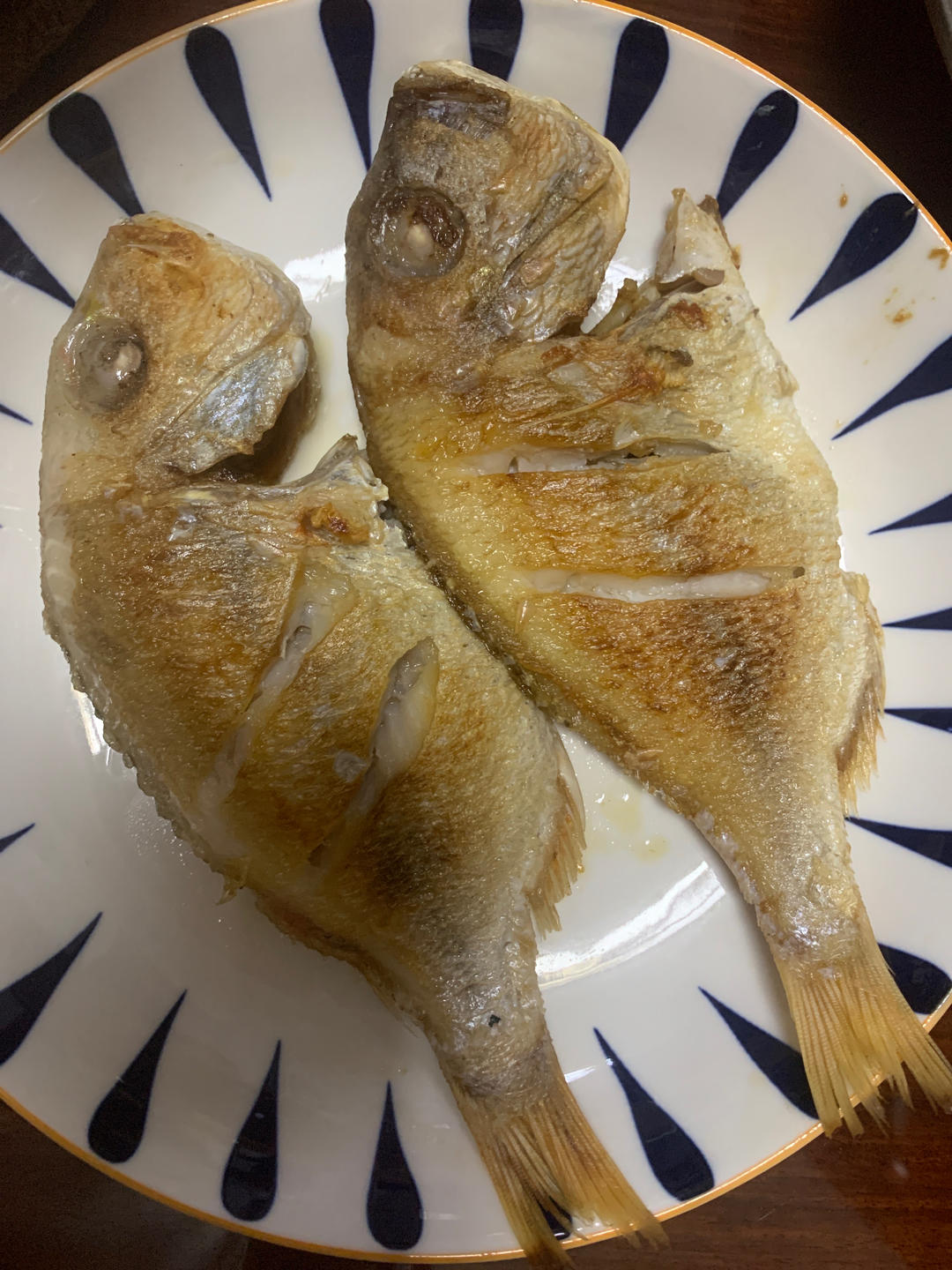 煎鱼不破皮技巧