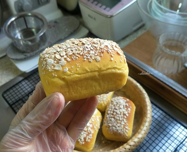 胡萝卜燕麦潜水艇汉堡、胡萝卜软欧包的做法