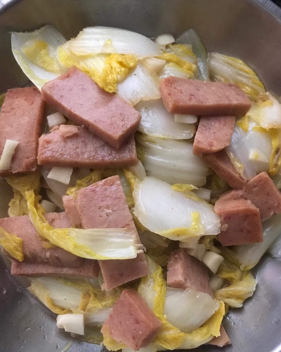 大白菜炖午餐肉