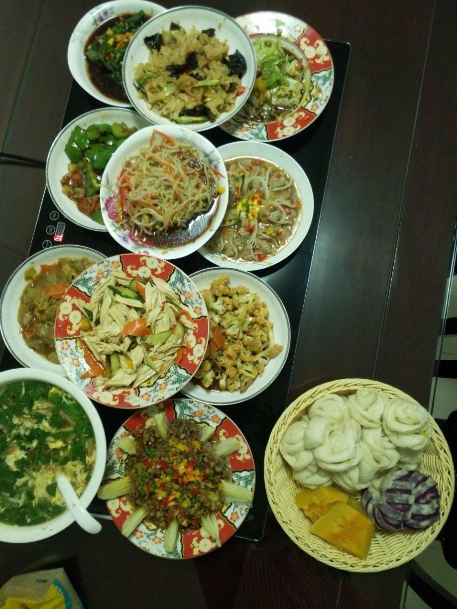 丰盛的晚餐