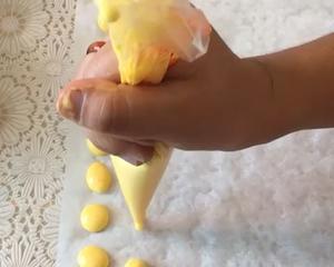 入口即化的宝宝辅食蛋黄溶豆的做法 步骤6