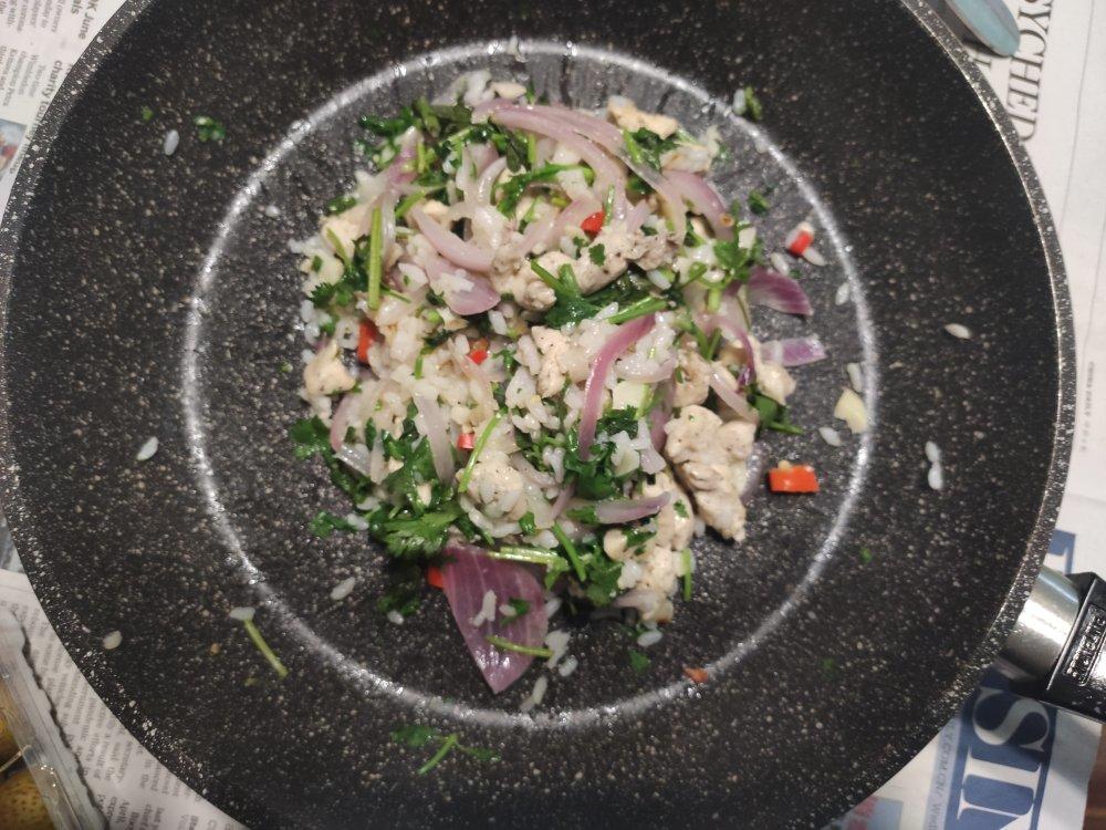 【健康三餐】青柠香菜鸡胸藜麦饭