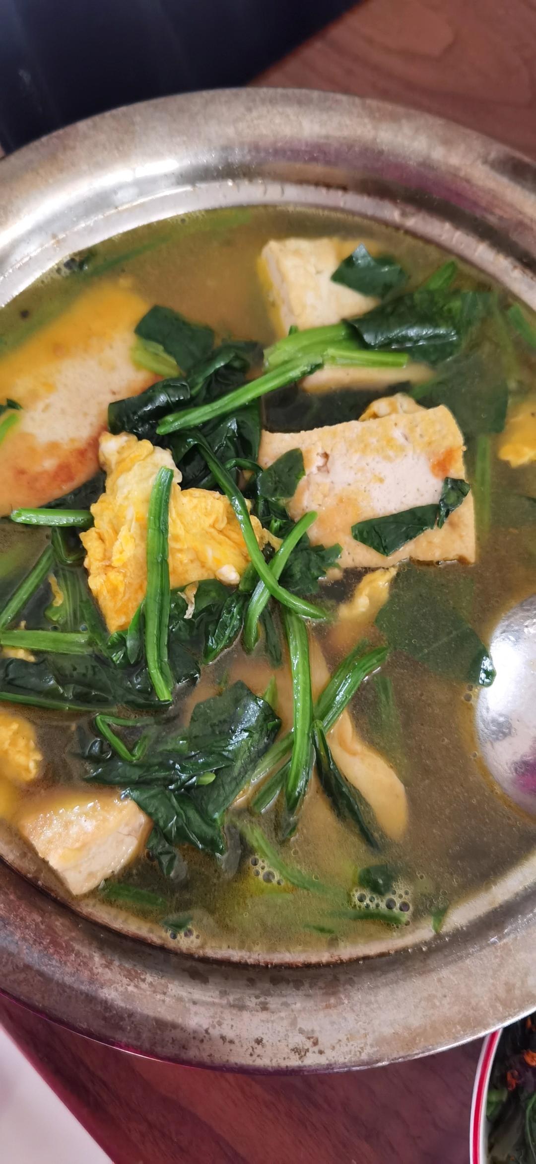 菠菜鸡蛋豆腐汤