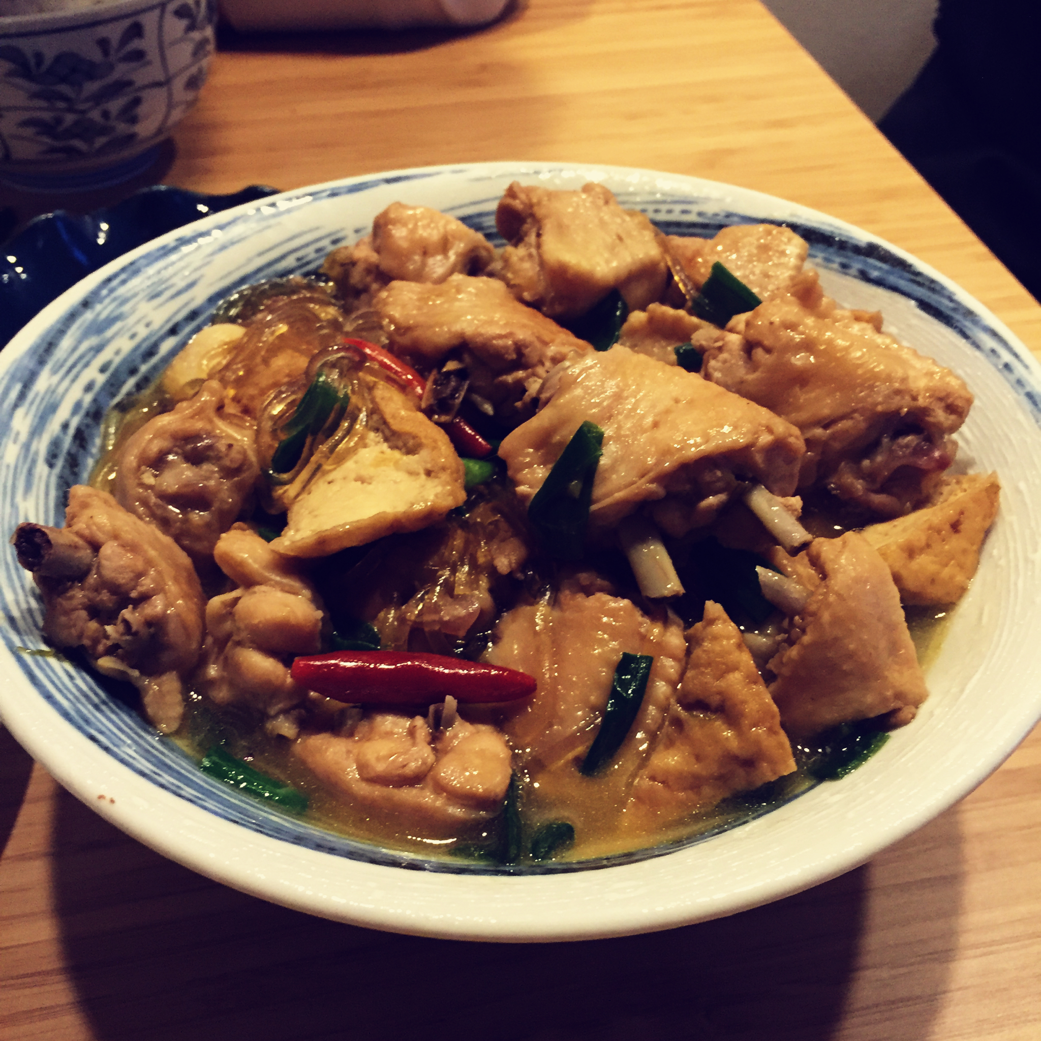 砂锅油豆腐鸡翅煲