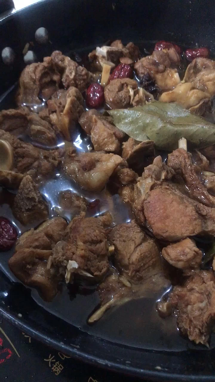 【红烧羊肉煲】