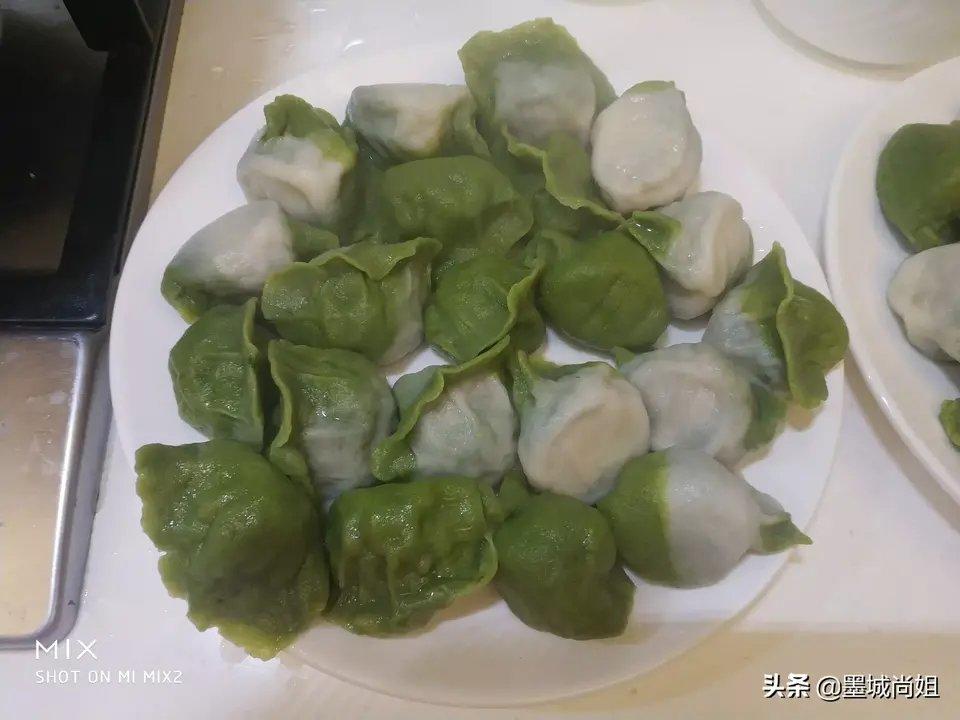 小白菜创意饺子 韭菜虾仁鸡蛋饺子