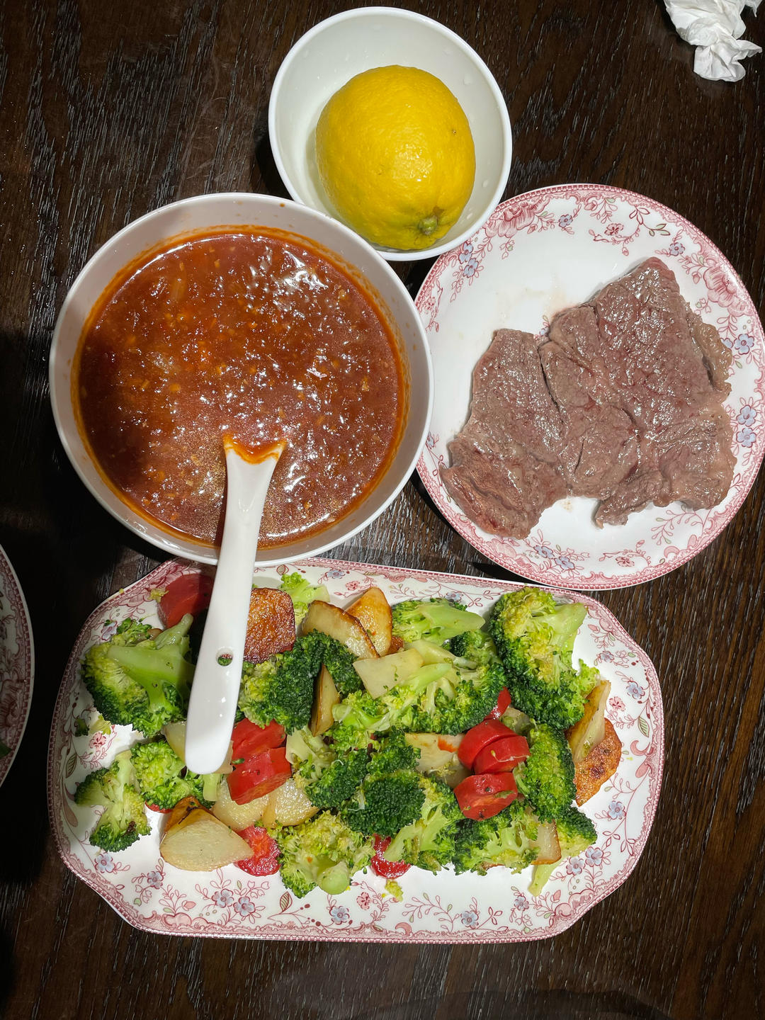 黑椒牛排（配酱汁做法）