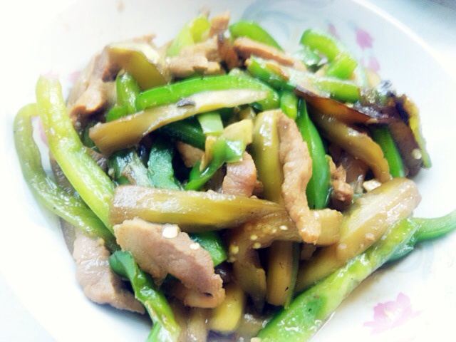 青椒炒茄子