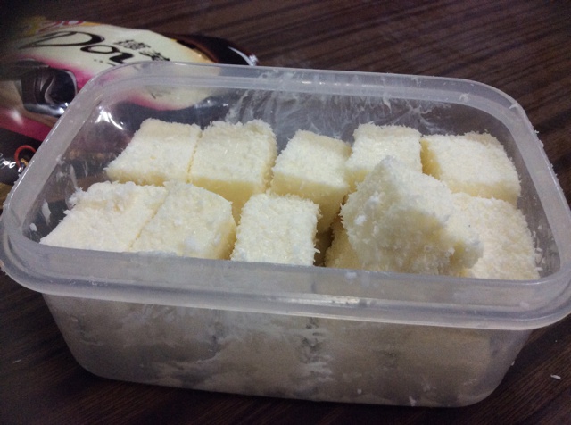 完胜85度C牛奶椰丝小方