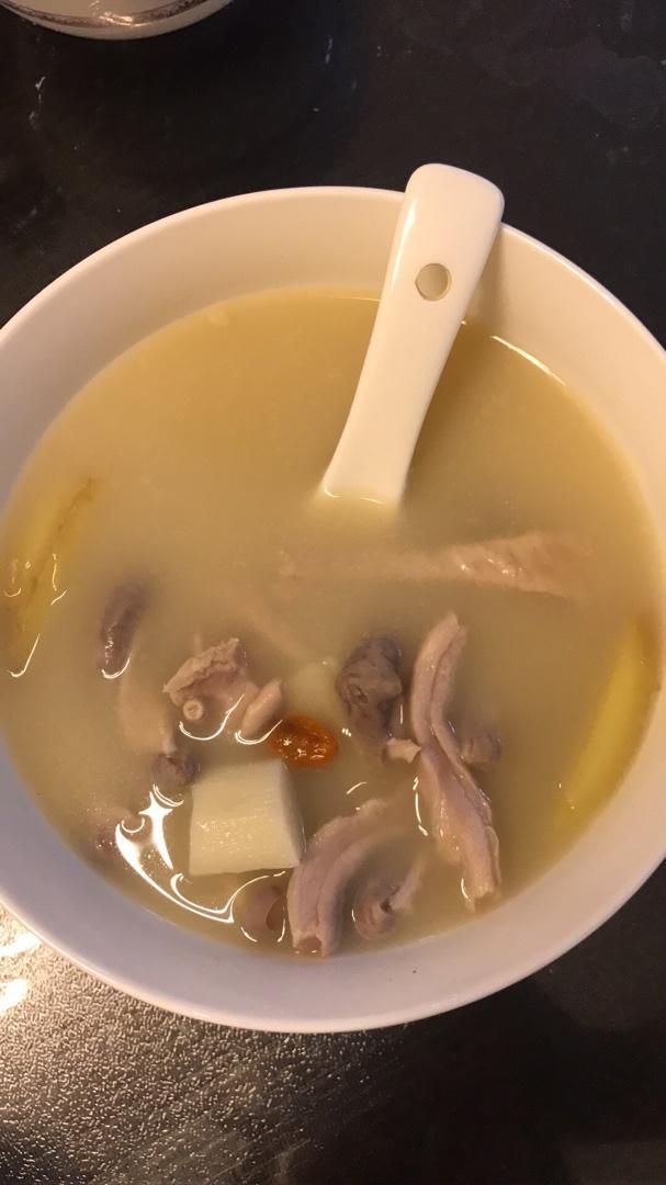 长颈鹿阿姨呀做的养胃山药猪肚汤猪肚鸡汤含猪肚清洗方法