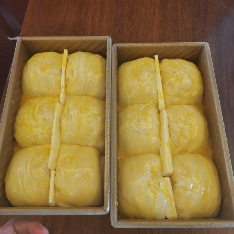 鲜奶液种超熟吐司