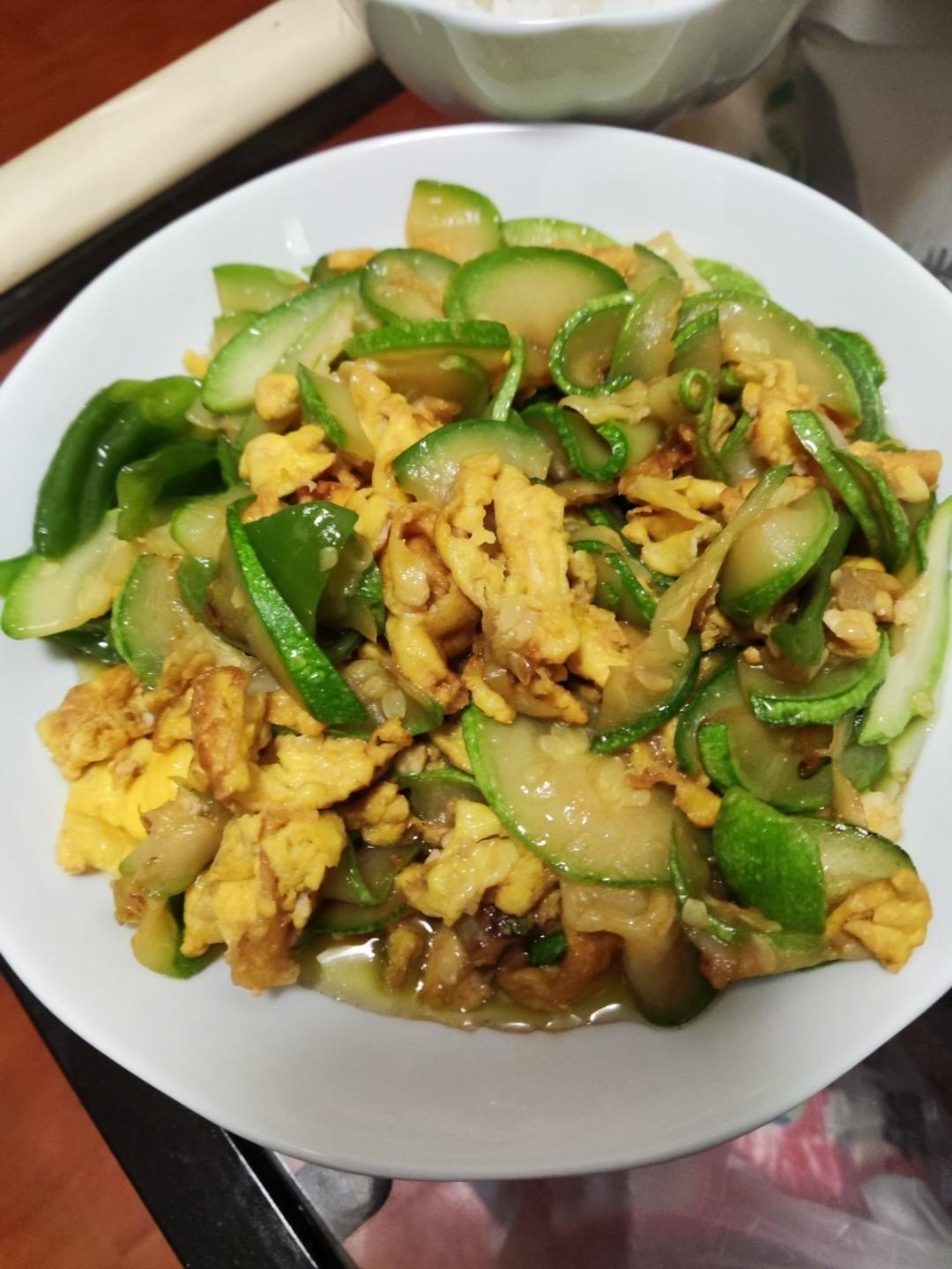 家常菜：小炒西葫芦