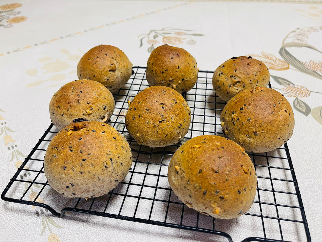 法式核桃黑芝麻欧包—超好吃的低卡烘焙