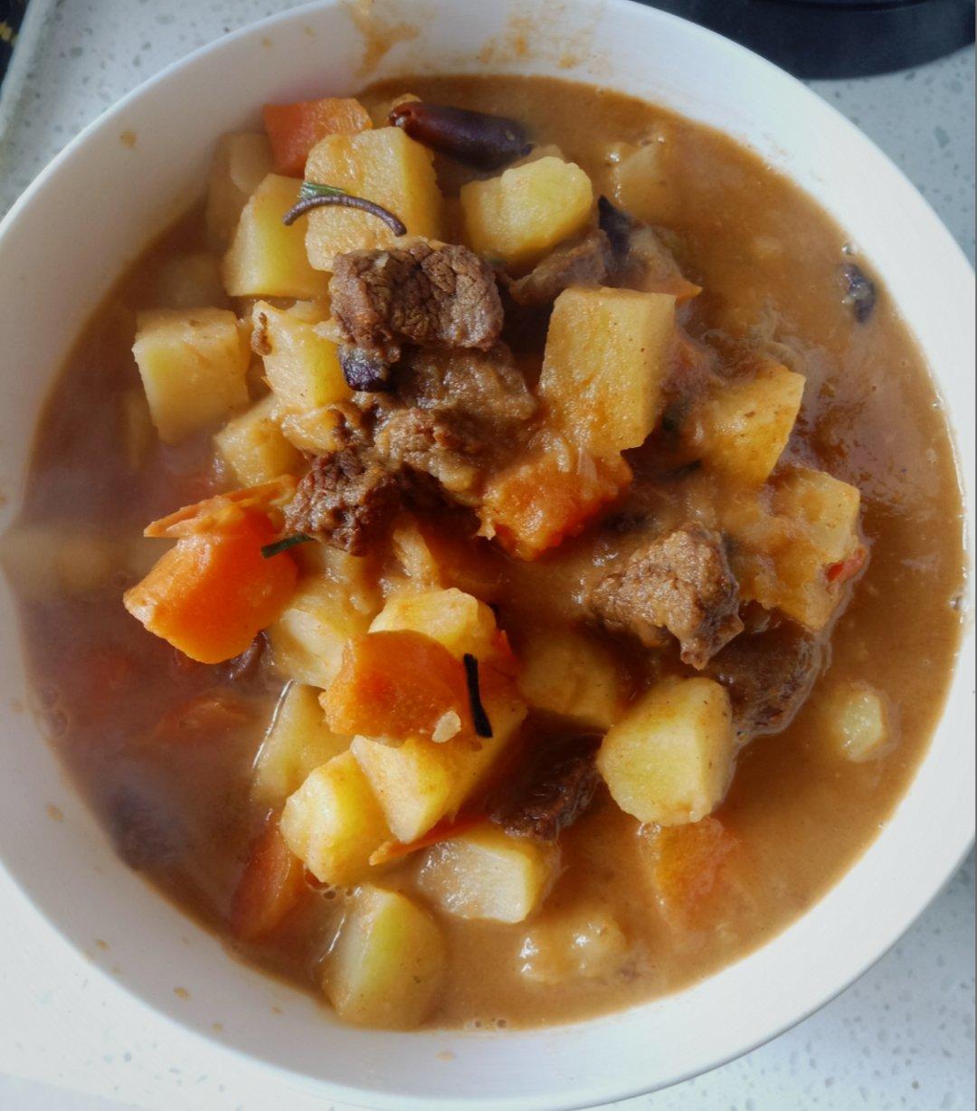 红烧牛肉土豆 （独家秘制）