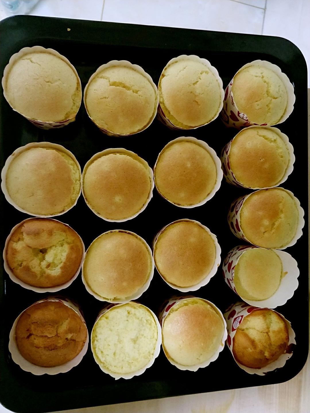 超软绵的蛋糕杯