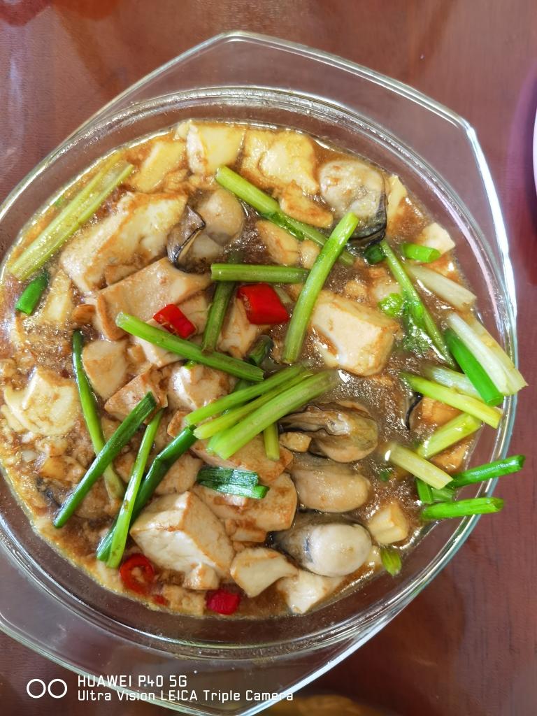 海蛎豆腐煲的做法
