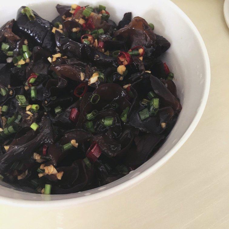 凉拌爽脆木耳