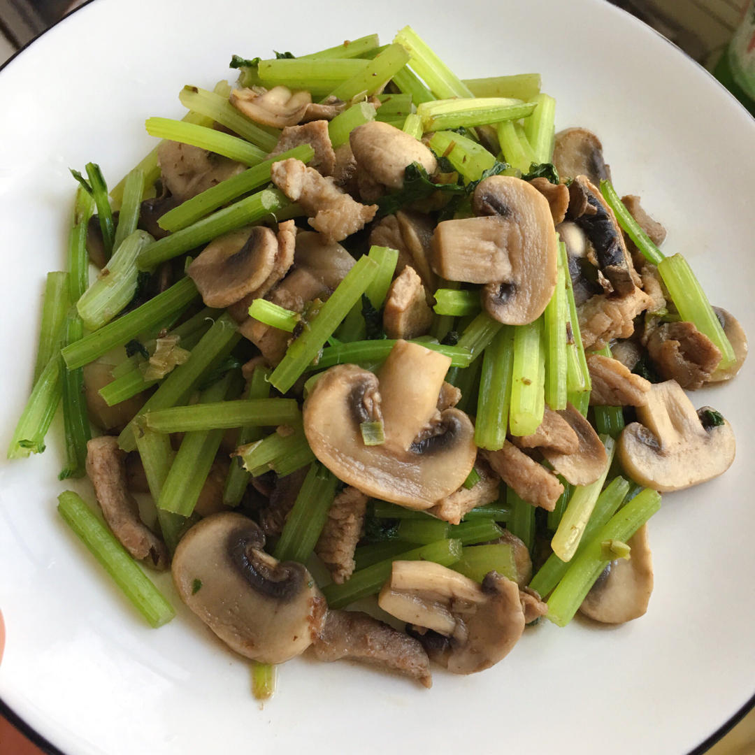 芹菜炒肉