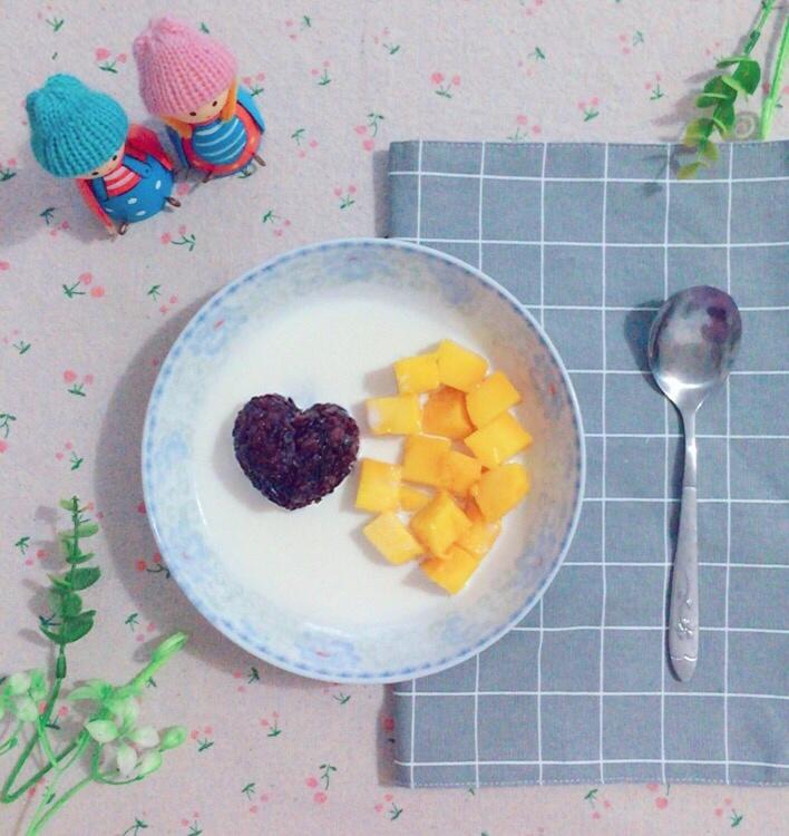 经典港式甜品——芒果黑米捞