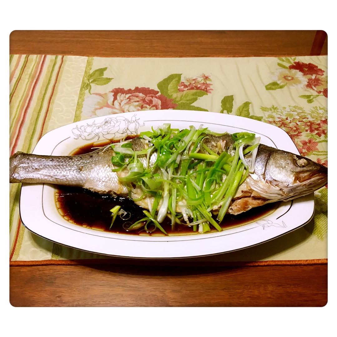 豉油清蒸鱼 清蒸鲈鱼