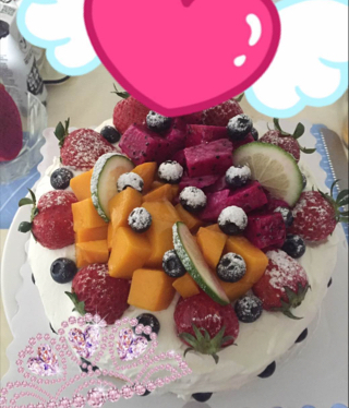 草莓裸蛋糕