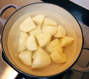 鲍鱼炖土豆的做法 步骤4