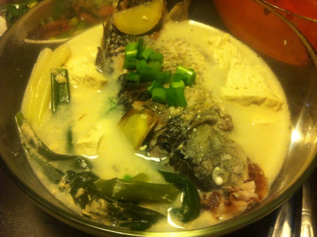 鲫鱼豆腐汤
