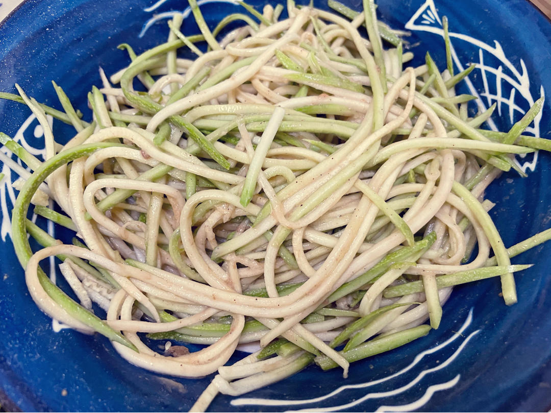 芝麻酱拌西葫芦丝